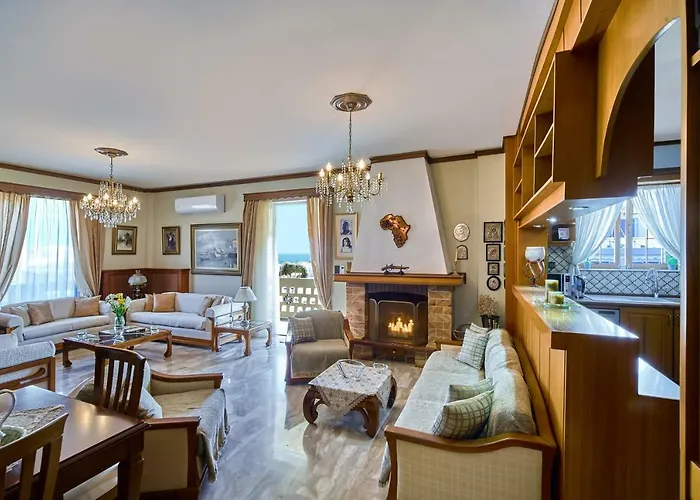 Amalia\'S Sea View Home